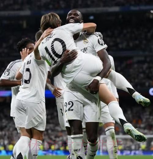 欧冠首轮-皇马3-1斯图加特 姆巴佩皇马欧冠首球